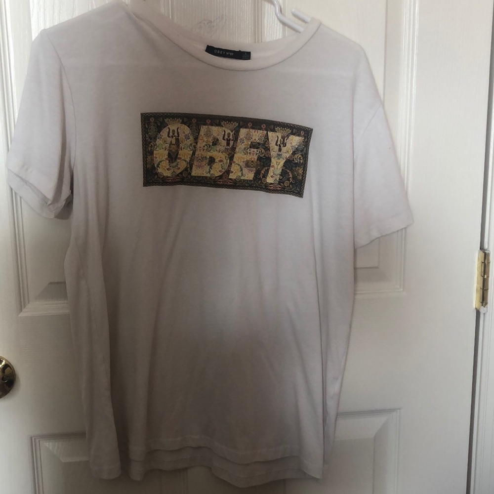 obey t-shirt